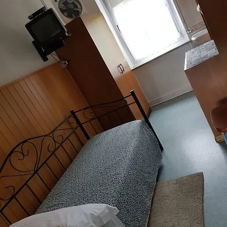 Guest house Al Fari - Affittacamere. Udine