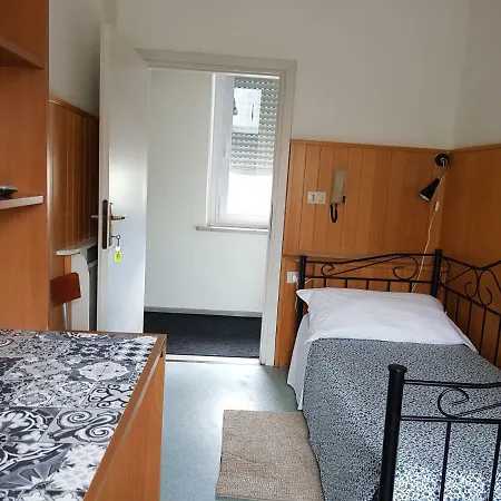 Guest house Al Fari - Affittacamere. Udine